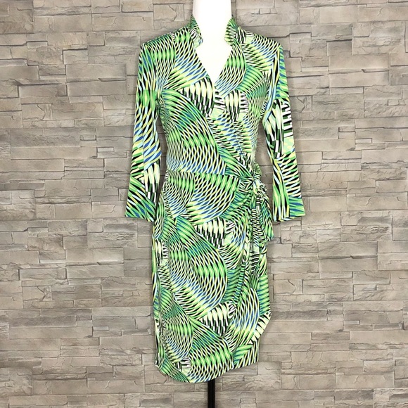Maggy London Dresses & Skirts - Maggie London green wrap dress